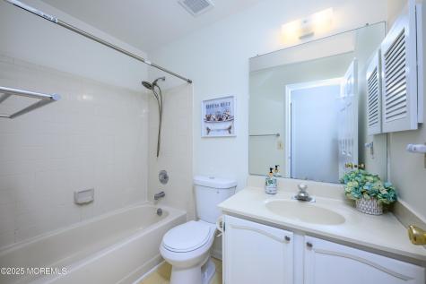 14 Winfield Drive Manalapan NJ 07726