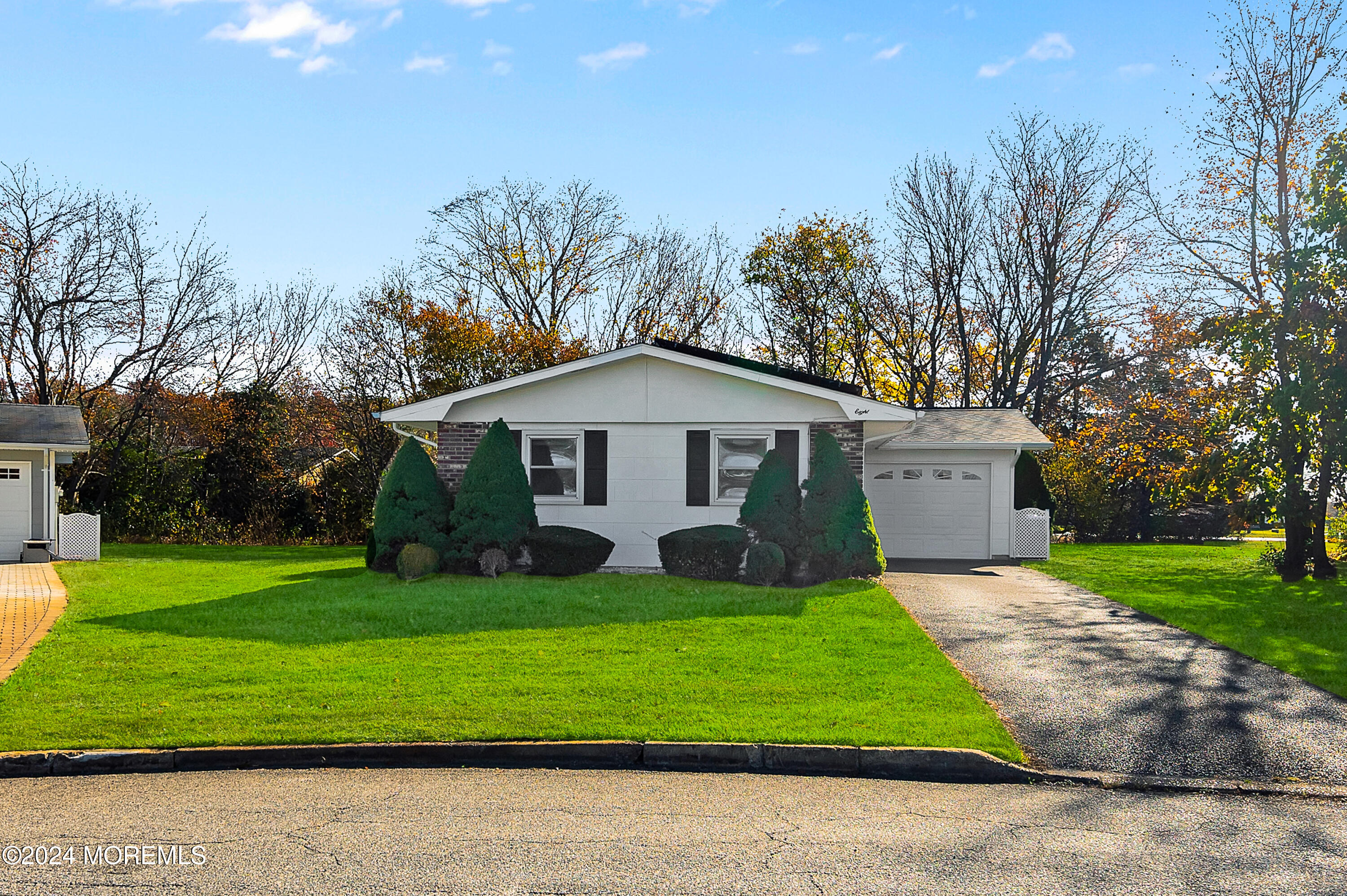 8 Thoreau Brick NJ 08724