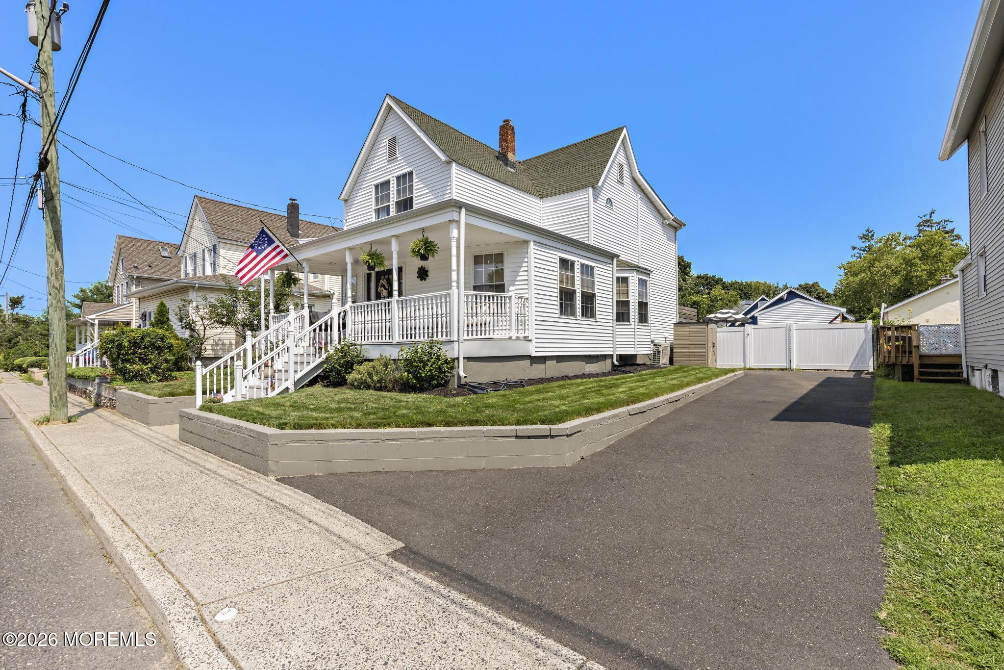 38 Leonard Avenue Atlantic Highlands NJ 07716