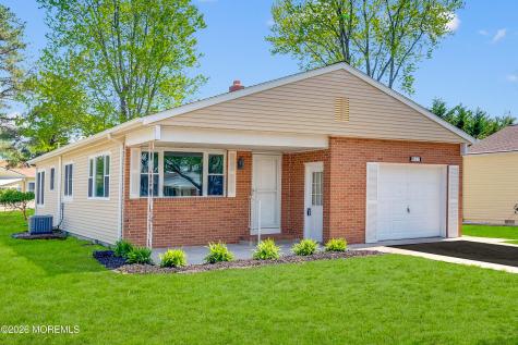 47 Normanton Court Toms River NJ 08757