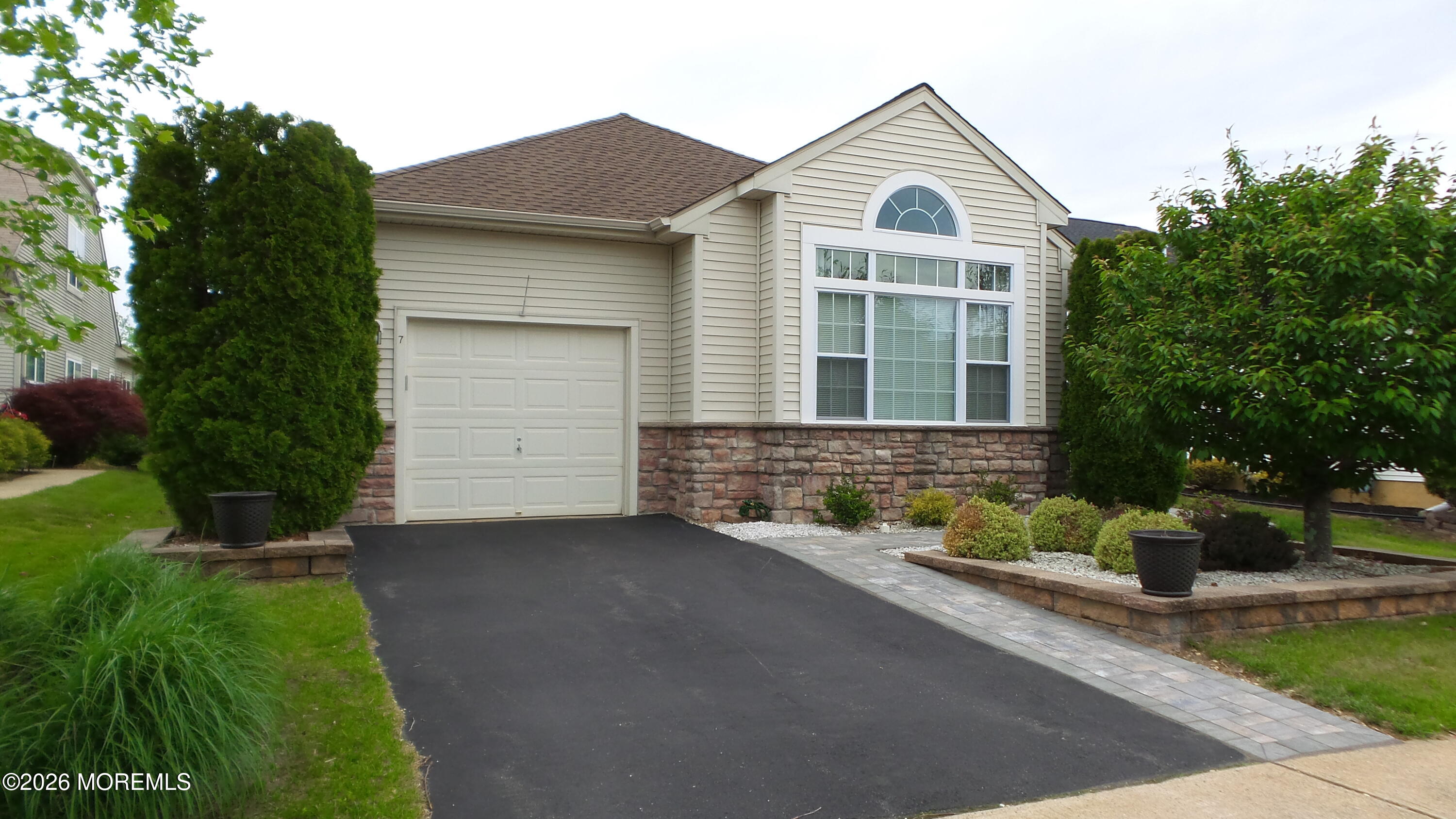 7 Marnier Court Manchester NJ 08759