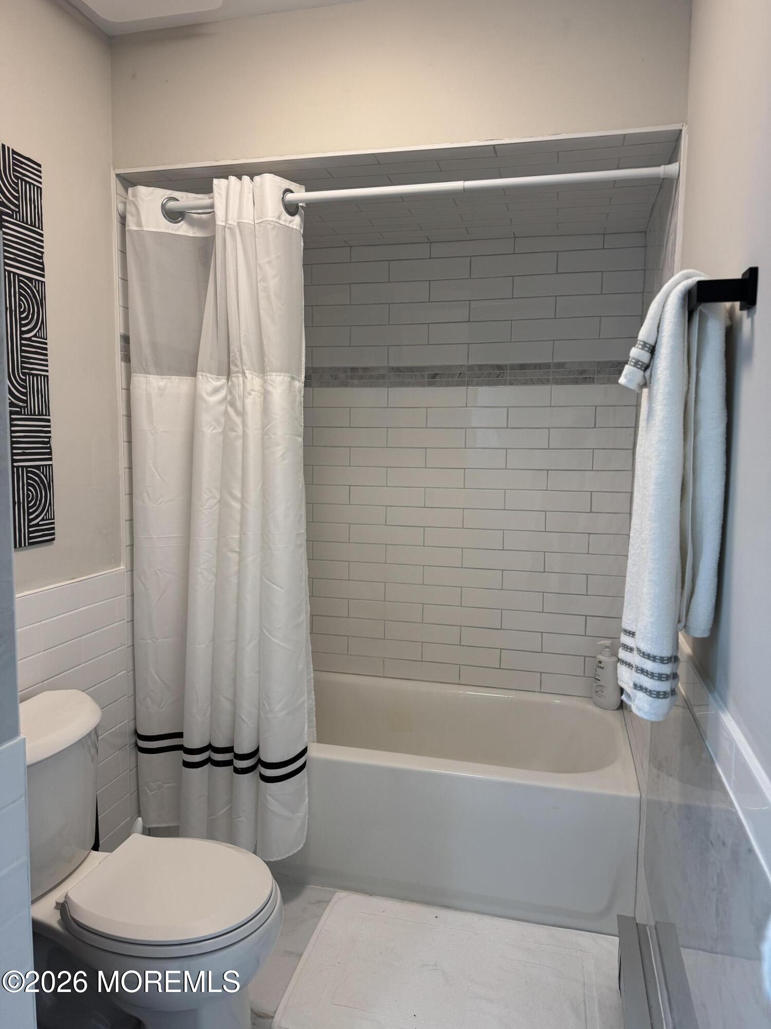 105 Amberly Drive W Englishtown NJ 07726