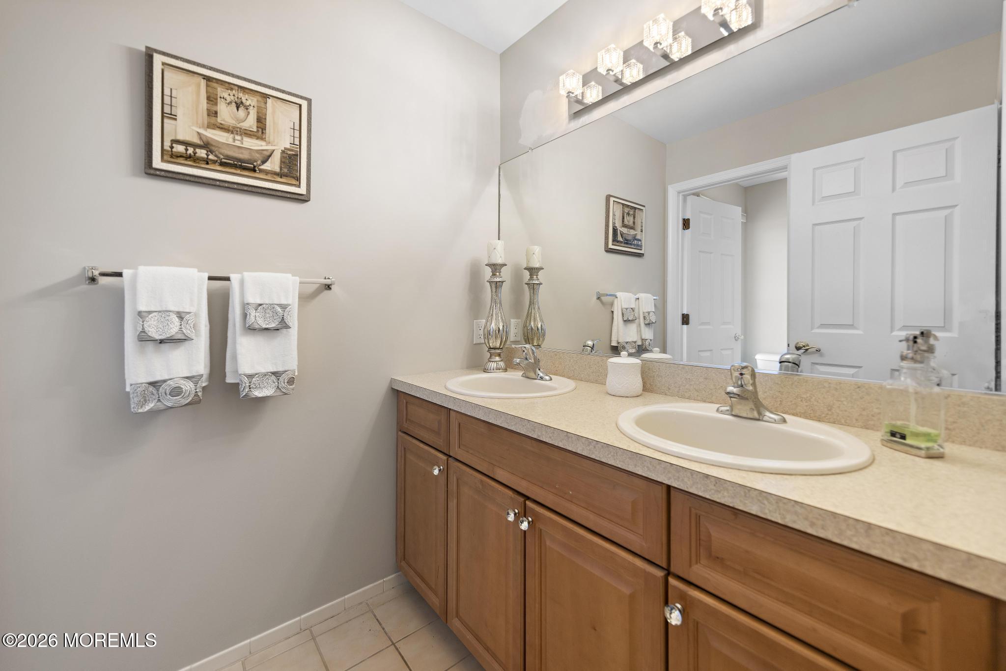 87 E Parsonage Way Manalapan NJ 07726