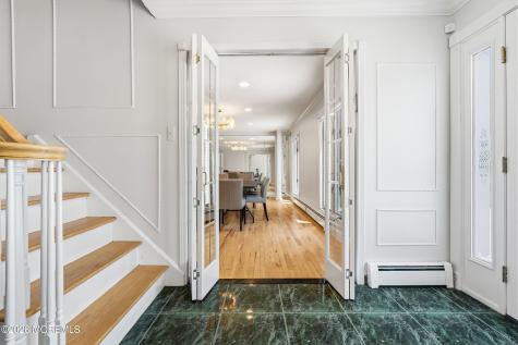 4 Mount Court Oakhurst NJ 07755