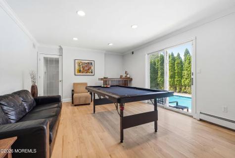 4 Mount Court Oakhurst NJ 07755