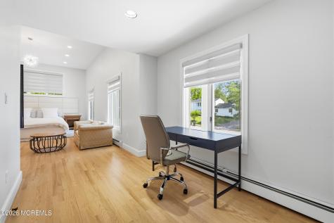 4 Mount Court Oakhurst NJ 07755