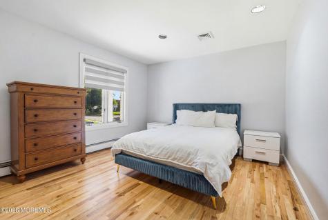 4 Mount Court Oakhurst NJ 07755