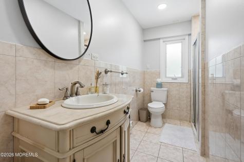 4 Mount Court Oakhurst NJ 07755