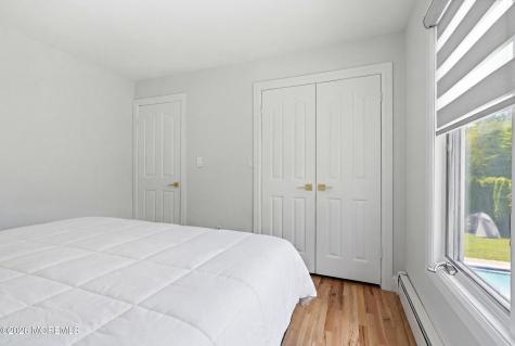 4 Mount Court Oakhurst NJ 07755