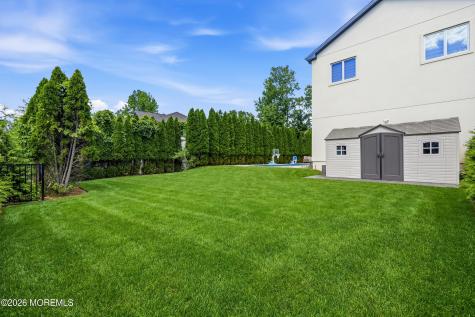 4 Mount Court Oakhurst NJ 07755