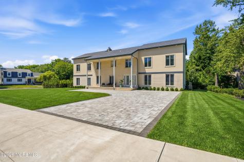 4 Mount Court Oakhurst NJ 07755