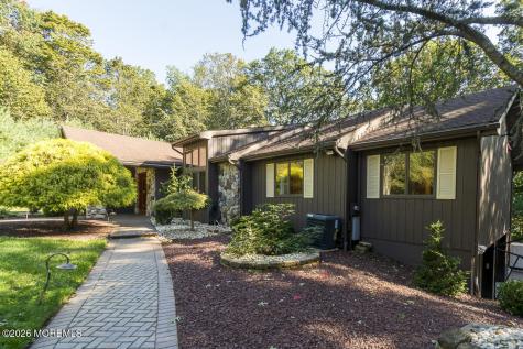 9 Jill Drive Holmdel NJ 07733