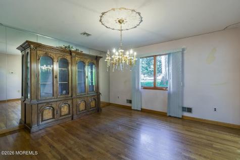 9 Jill Drive Holmdel NJ 07733