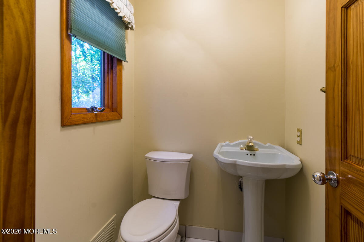 9 Jill Drive Holmdel NJ 07733