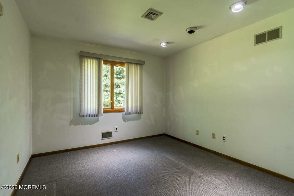 9 Jill Drive Holmdel NJ 07733