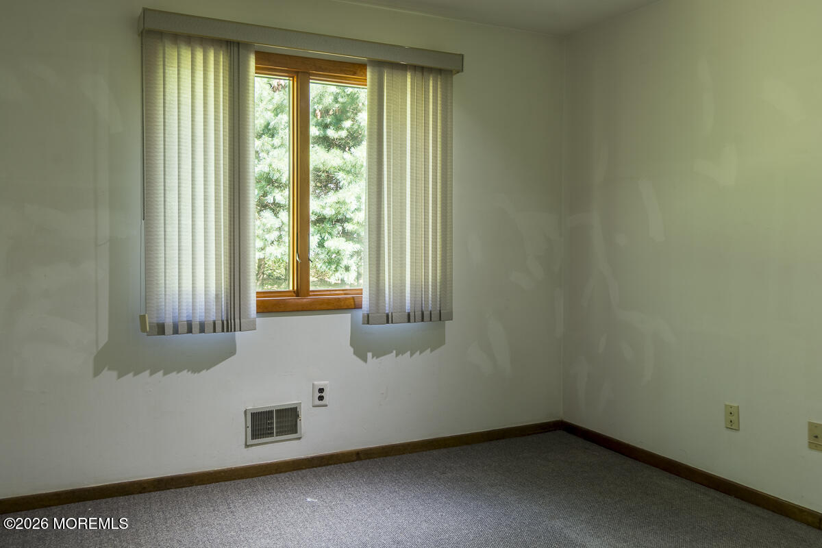 9 Jill Drive Holmdel NJ 07733