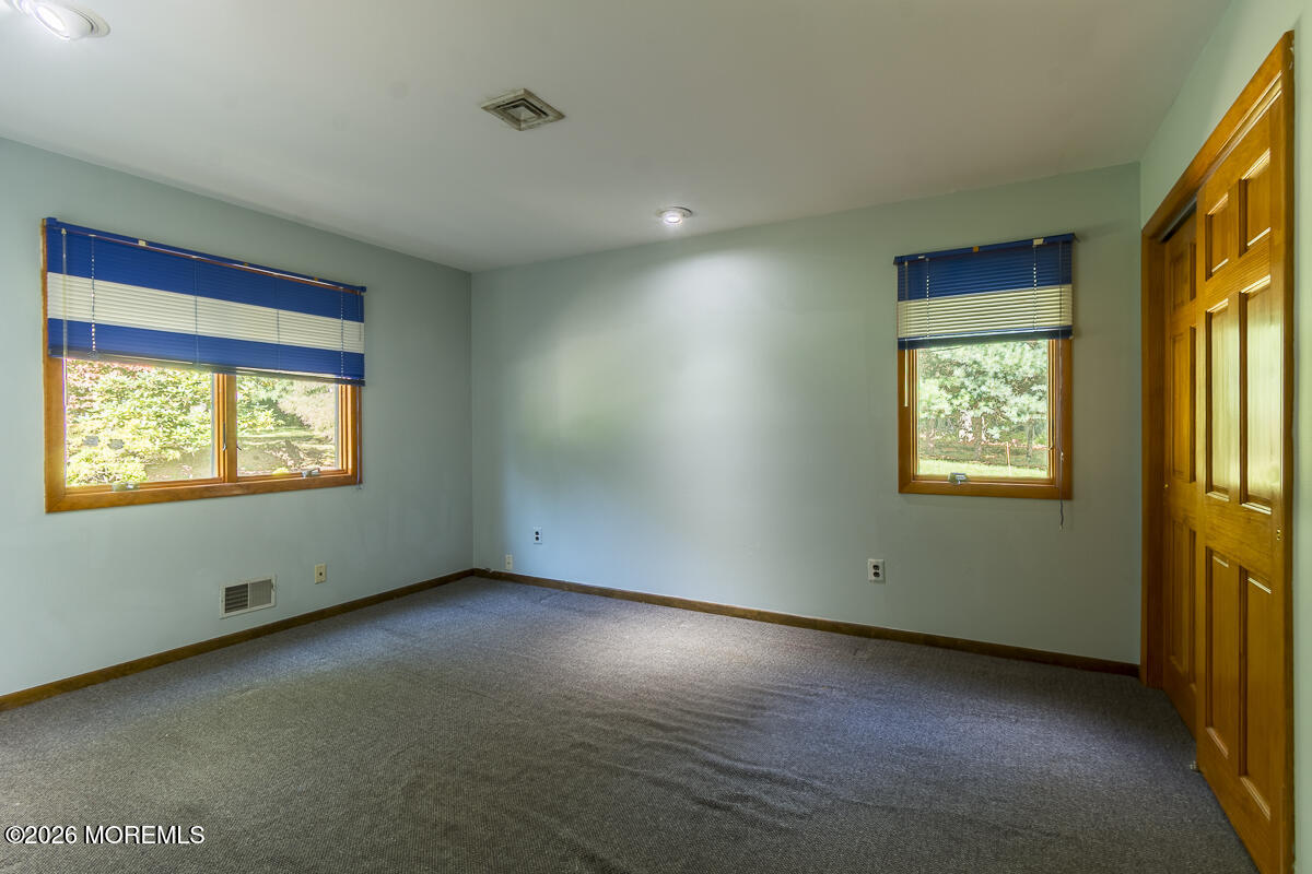 9 Jill Drive Holmdel NJ 07733