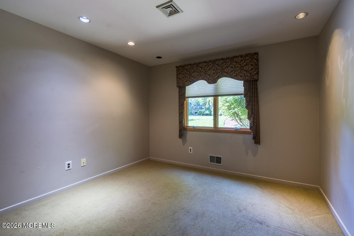 9 Jill Drive Holmdel NJ 07733