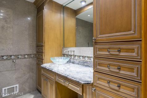 9 Jill Drive Holmdel NJ 07733