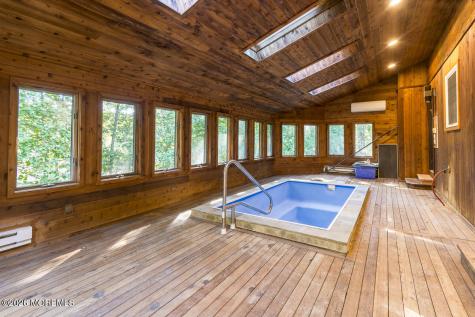 9 Jill Drive Holmdel NJ 07733