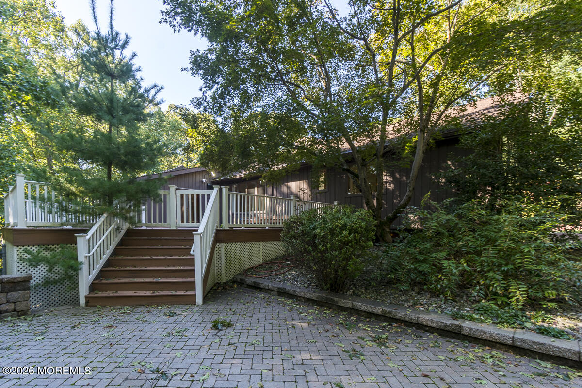 9 Jill Drive Holmdel NJ 07733
