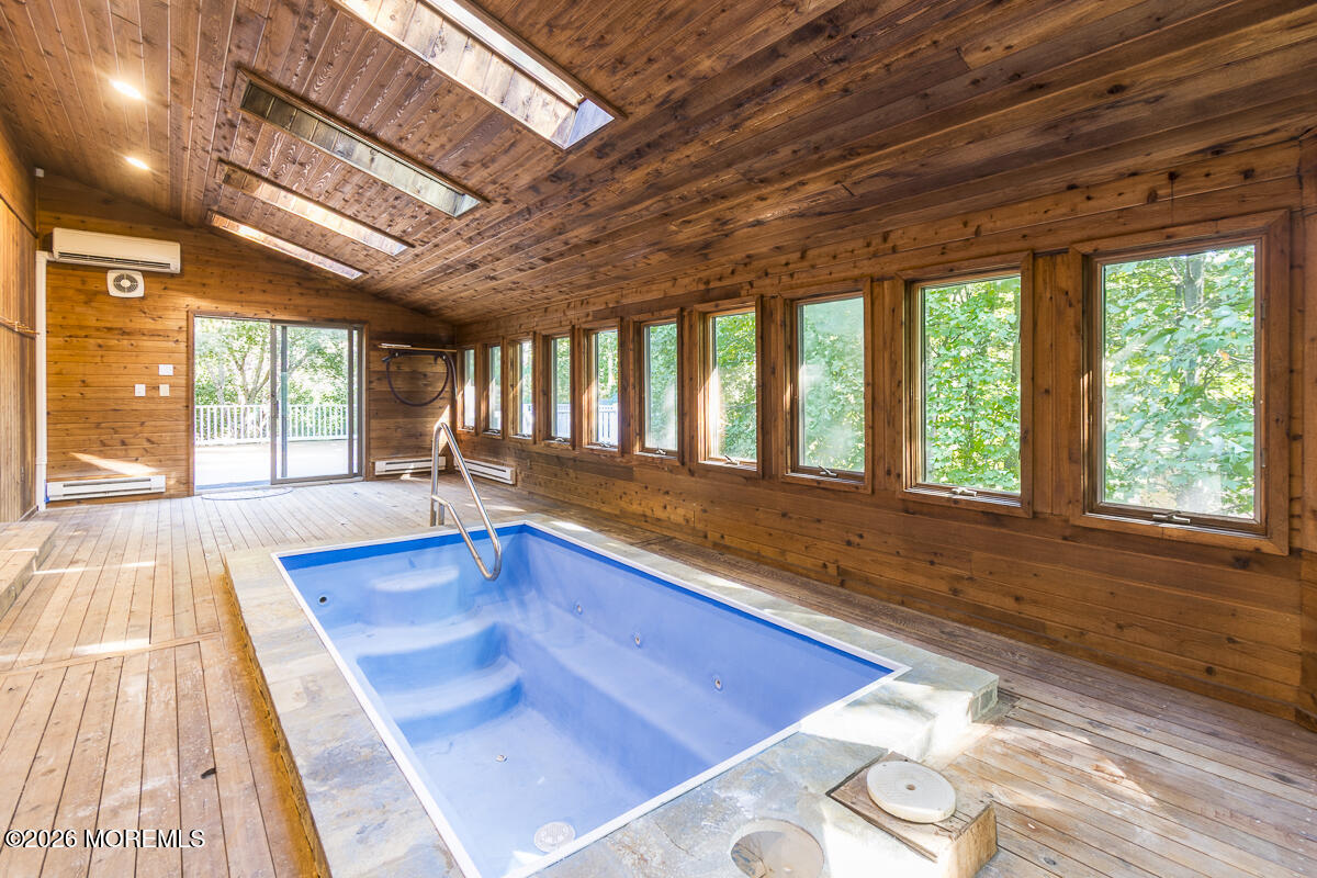 9 Jill Drive Holmdel NJ 07733