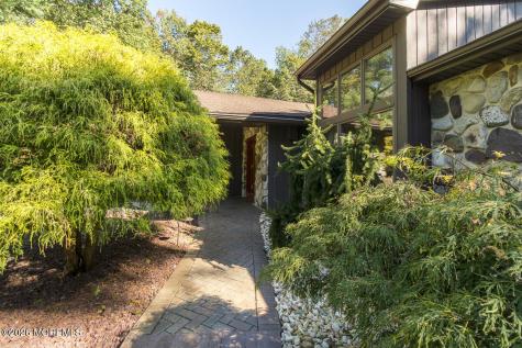 9 Jill Drive Holmdel NJ 07733