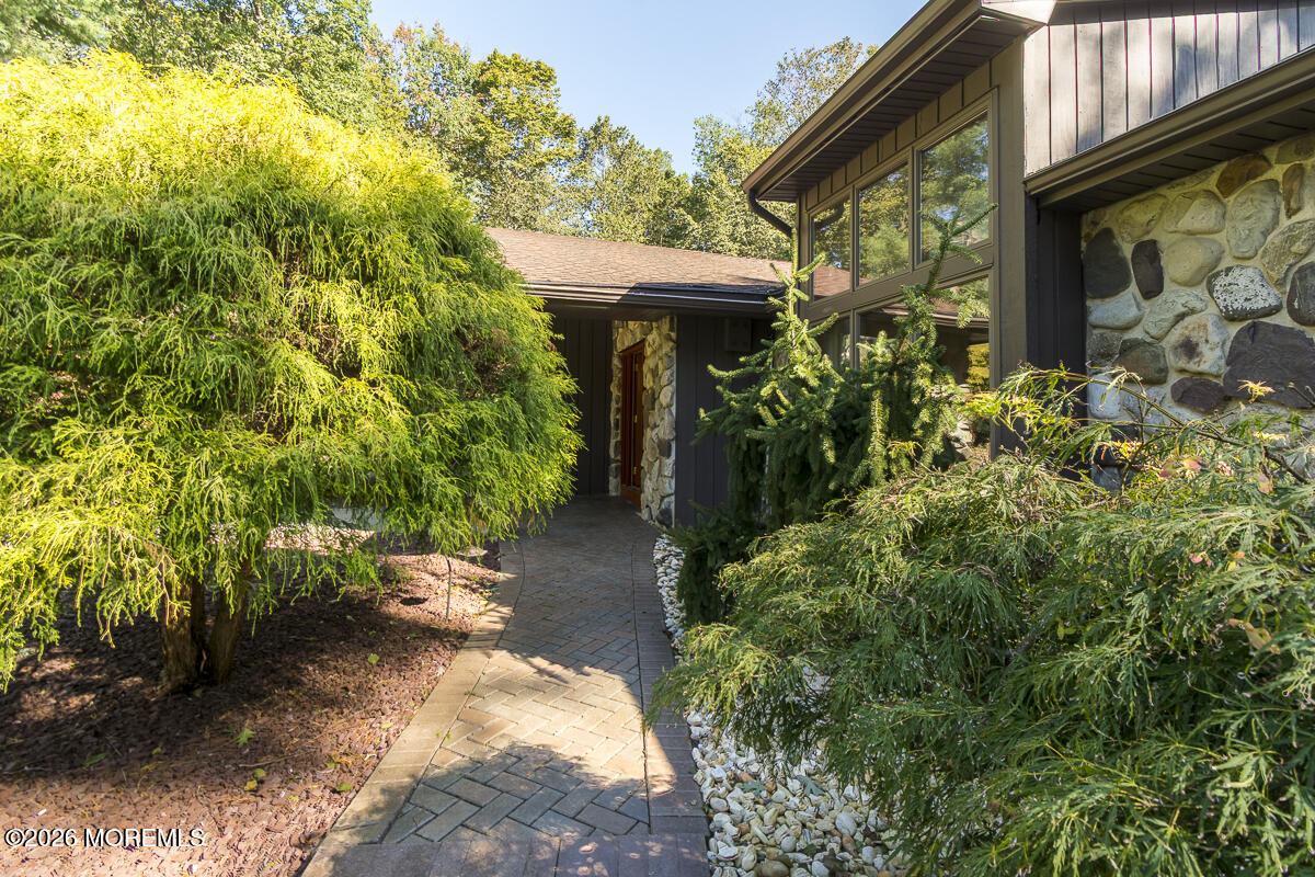 9 Jill Drive Holmdel NJ 07733