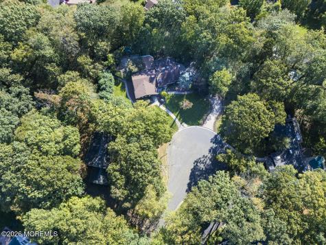 9 Jill Drive Holmdel NJ 07733