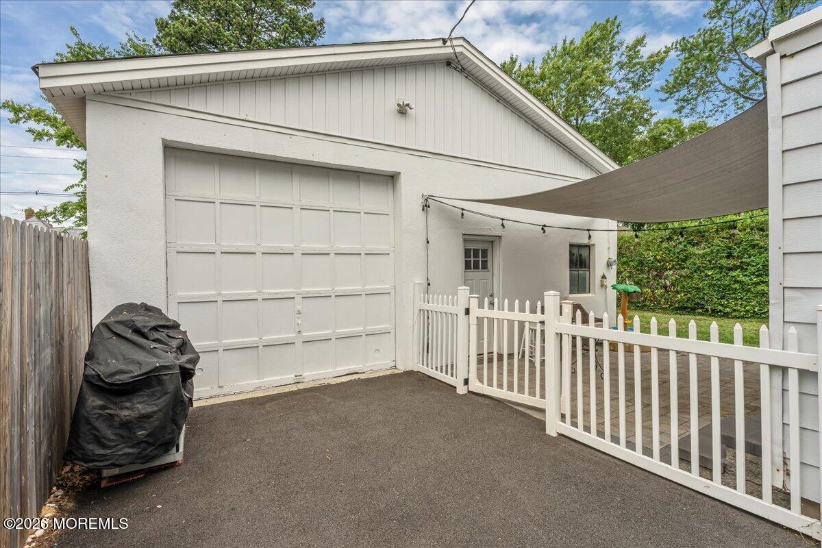 54 Chingarora Avenue Keyport NJ 07735