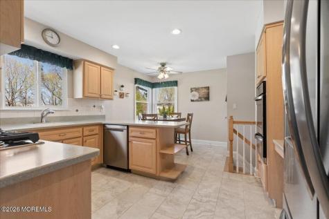 81 Kings Way Freehold NJ 07728