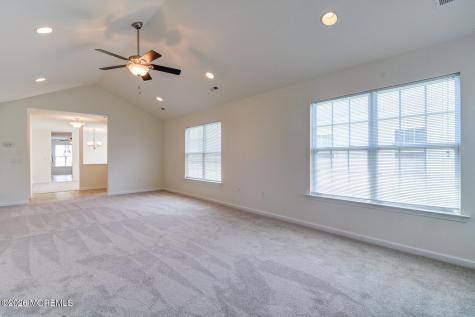 50 Eagle Ridge Circle Lakewood NJ 08701