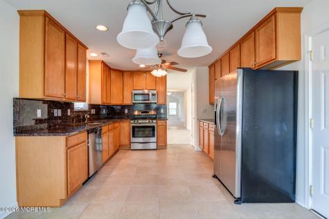 50 Eagle Ridge Circle Lakewood NJ 08701