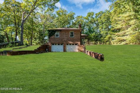62 Friendship Road Howell NJ 07731