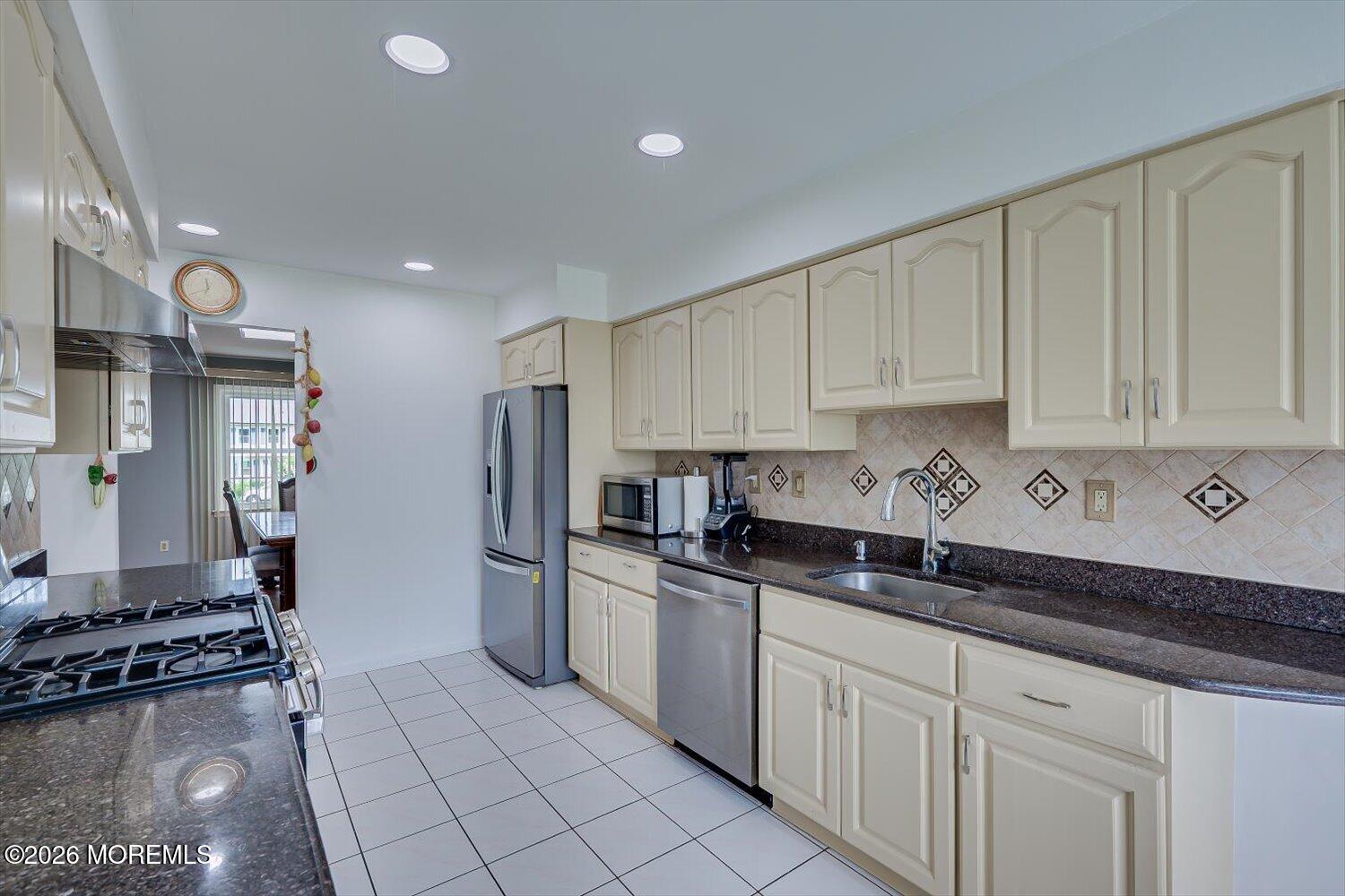 10 Patriot Court Edison NJ 08820