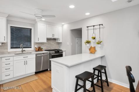 749 Park Avenue Belford NJ 07718