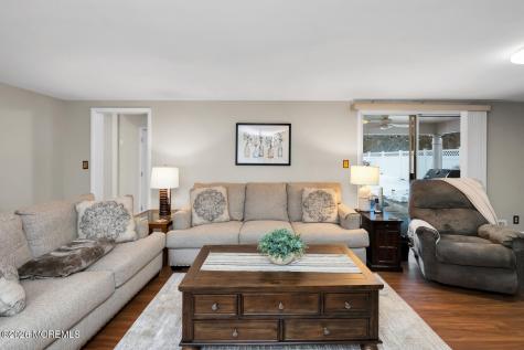 749 Park Avenue Belford NJ 07718