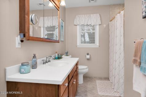 749 Park Avenue Belford NJ 07718