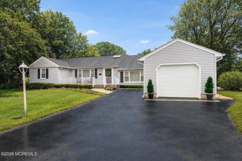 749 Park Avenue Belford NJ 07718