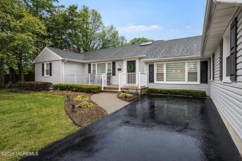 749 Park Avenue Belford NJ 07718