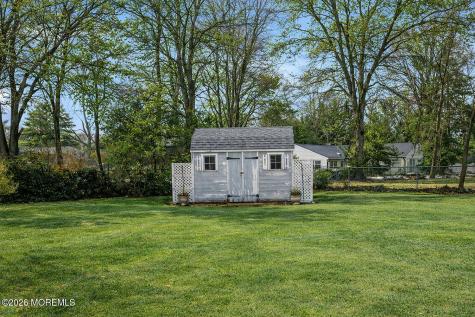 749 Park Avenue Belford NJ 07718