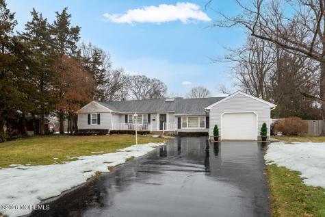749 Park Avenue Belford NJ 07718