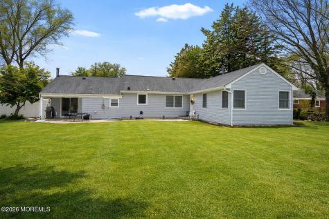 749 Park Avenue Belford NJ 07718