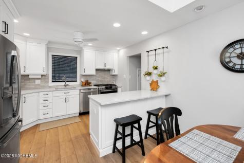 749 Park Avenue Belford NJ 07718