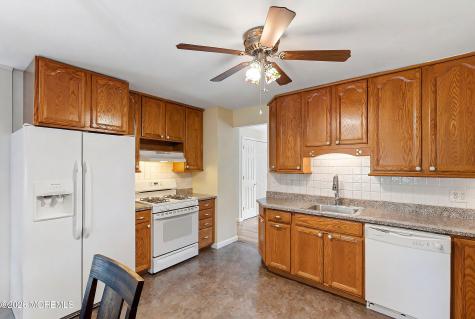 54 Redwood Place Jackson NJ 08527