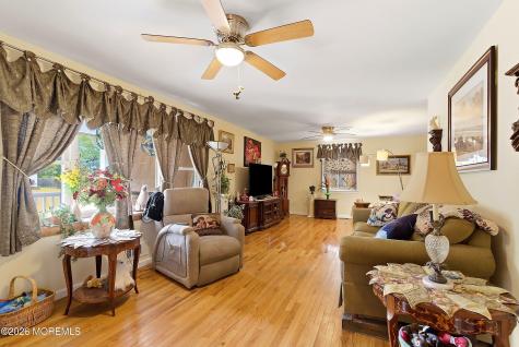 54 Redwood Place Jackson NJ 08527