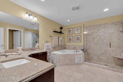 20 Aspen Lane Tinton Falls NJ 07724