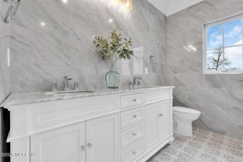 564 Michigan Avenue Brick NJ 08724