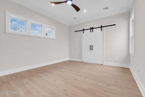 564 Michigan Avenue Brick NJ 08724