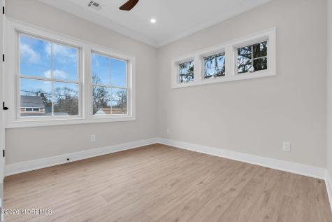 564 Michigan Avenue Brick NJ 08724